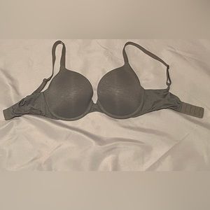 32DD Victoria’s Secret Demi Bra